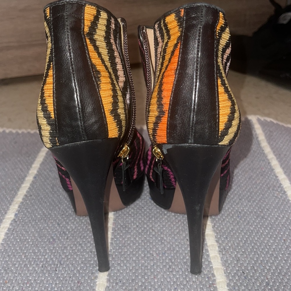 Shoes - Picture 9 of 12